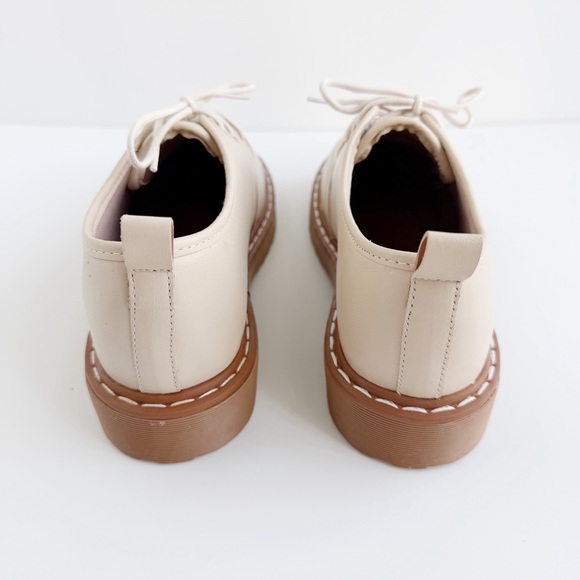 Quinta Valentina Leather Lace Up Boots in Cream - Picture 7 of 8